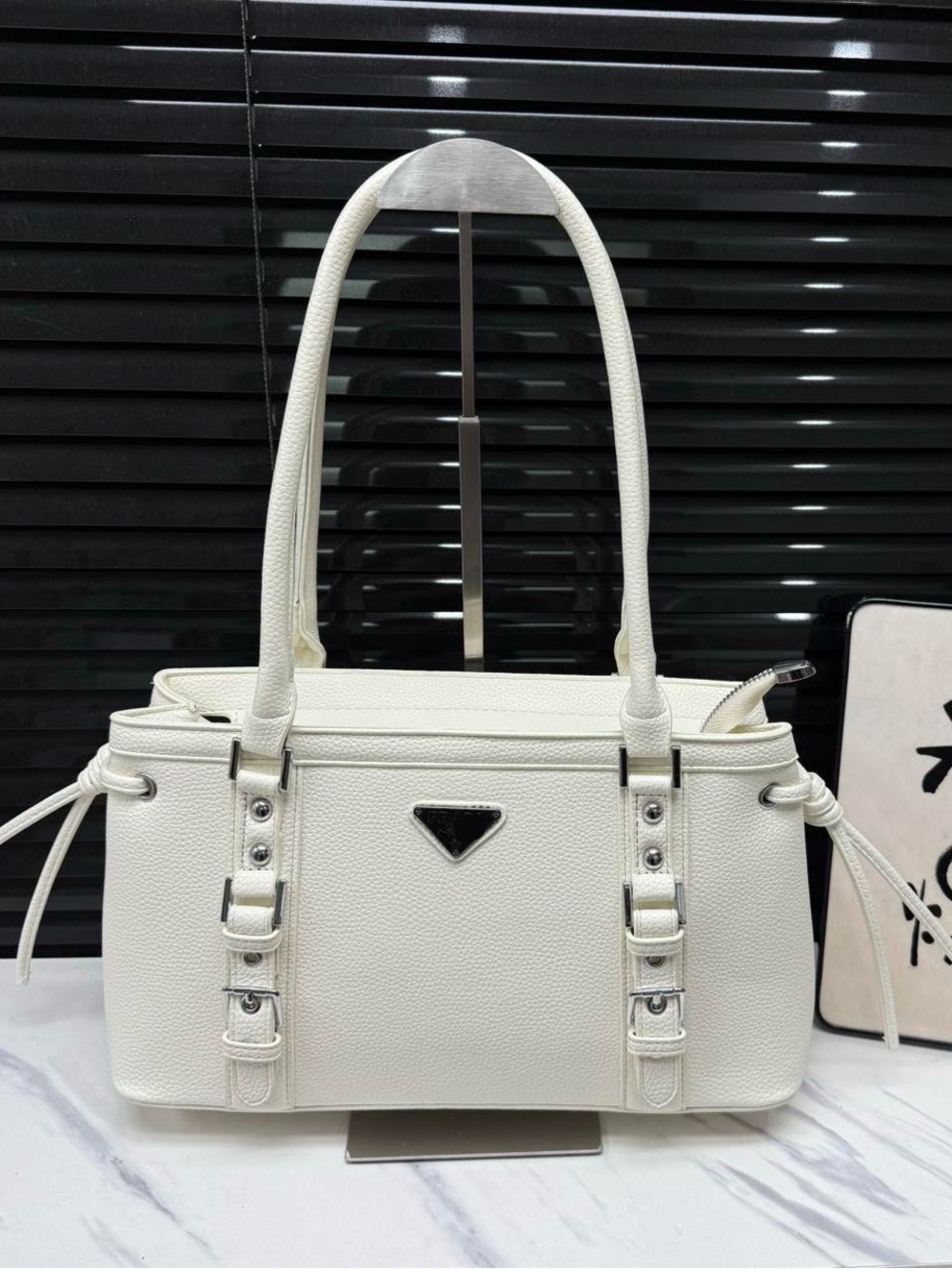 New women’s white fashion shoulder bag